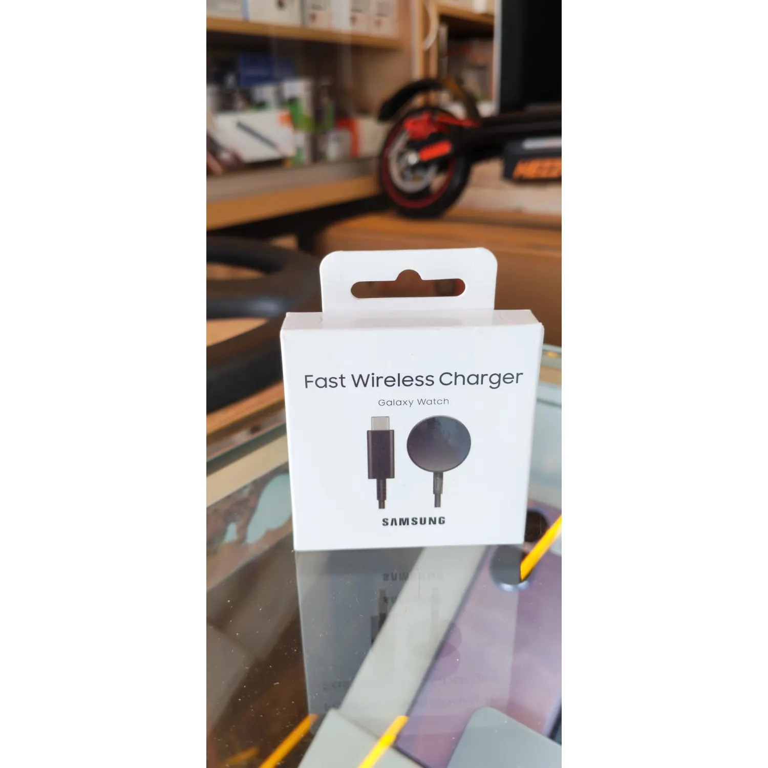 Samsung Chargeur Sans Fil Rapide pour Galaxy Watch — Neuf au Maroc Samsung Chargeur Sans Fil Rapide pour Galaxy Watch — Neuf au Maroc